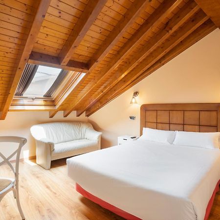 Hotel Alda Lalín Εξωτερικό φωτογραφία